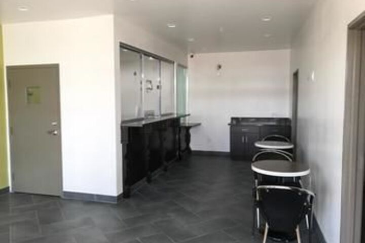 Budget Inn & Suites Commerce