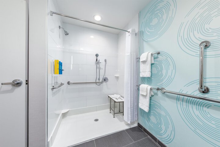 Tru by Hilton The Colony Dallas