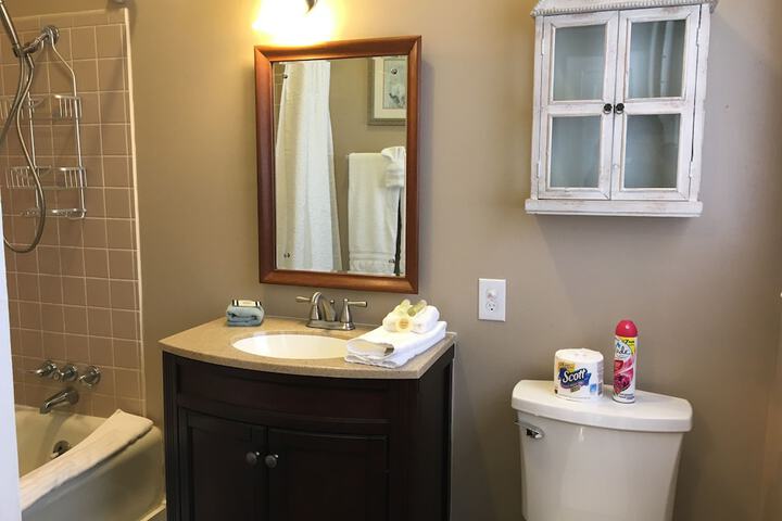 Room 100 of 175