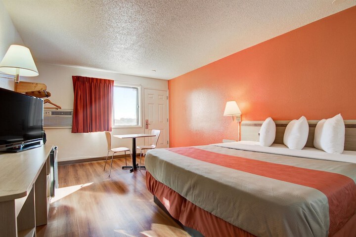 Motel 6 Colby KS