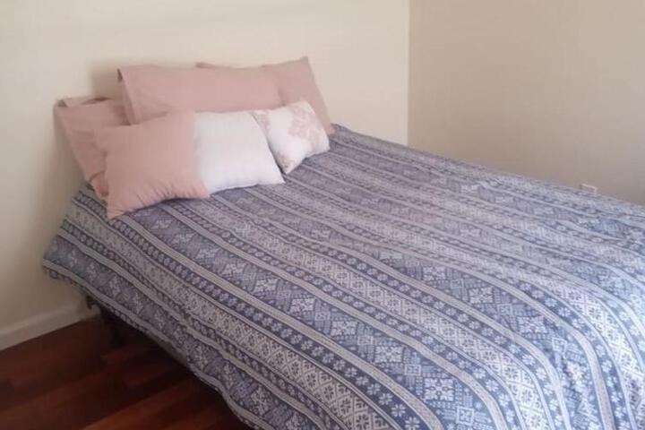 godlyone bedroom free parking