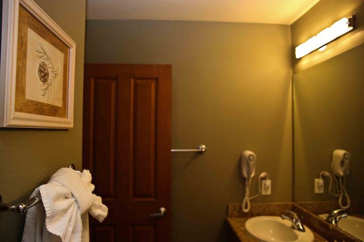 Room 16 of 21