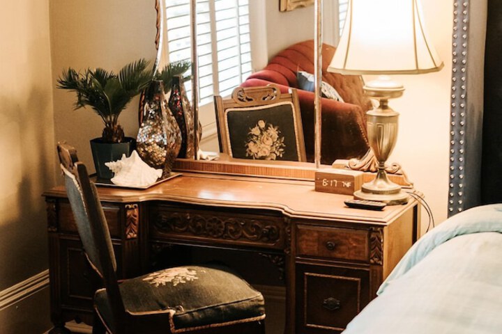 Heritage House Bed & Breakfast - Boutique Adults-Only Inn