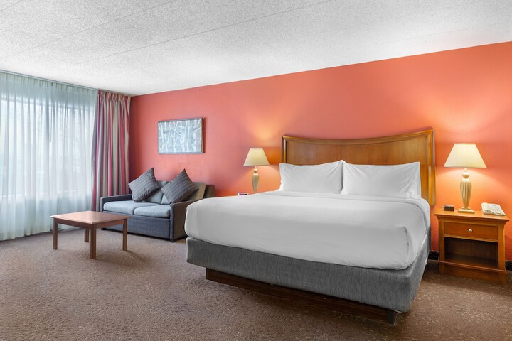 Room 21 of 48