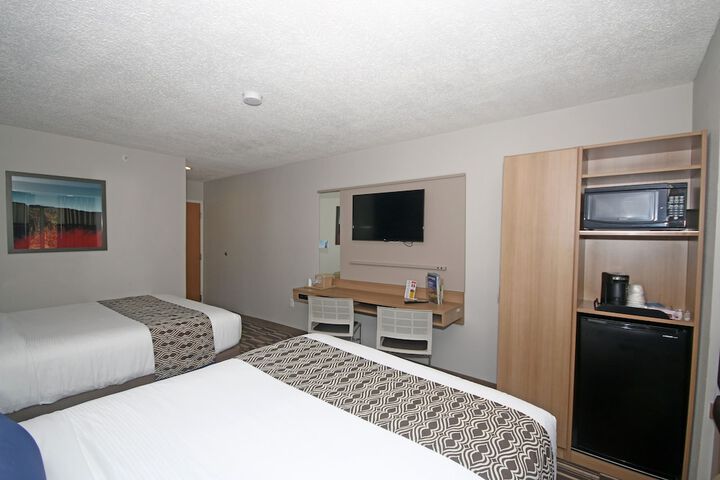 Room 16 of 26