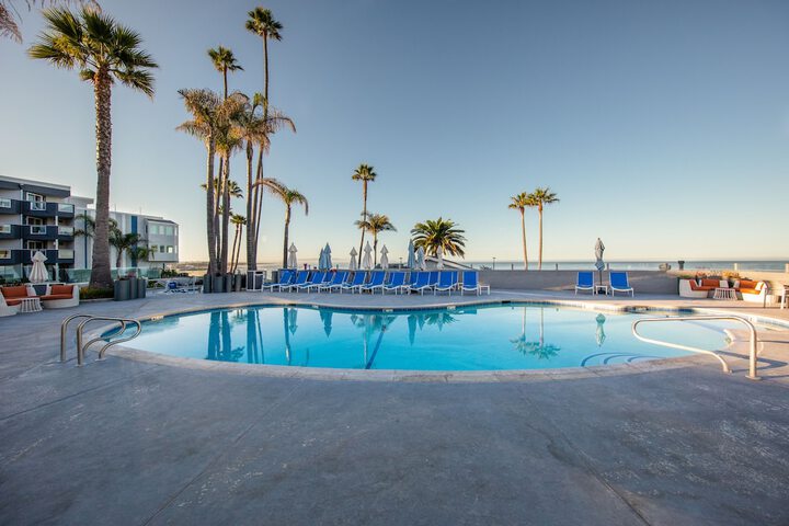 SeaCrest OceanFront Hotel