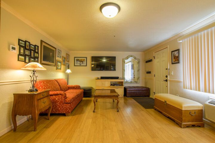 Room 34 of 62