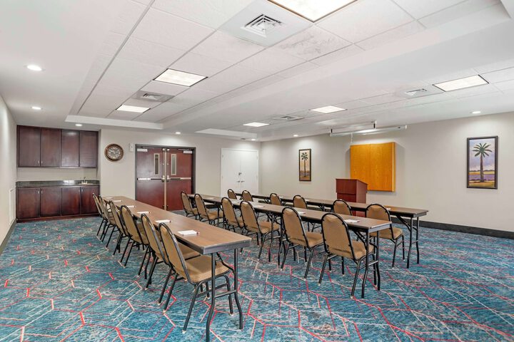 Best Western Plus Daphne Inn & Suites