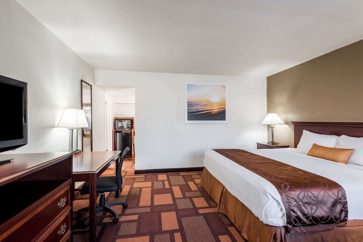Room 25 of 44