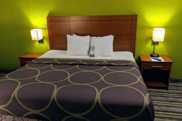 Room 29 of 46
