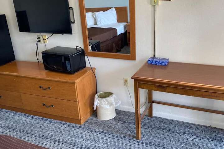 Americas Best Inn Brinkley