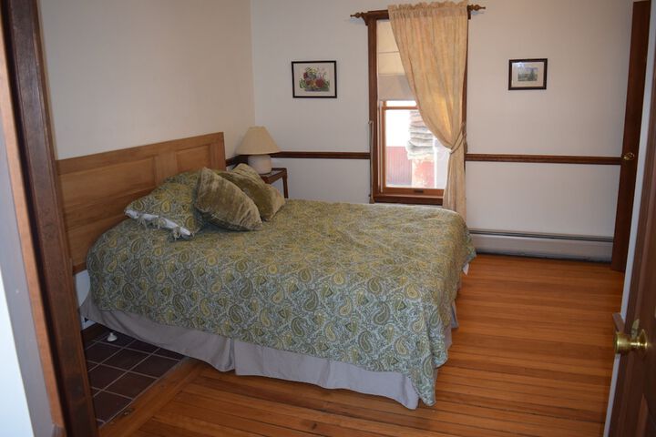 Room 11 of 36