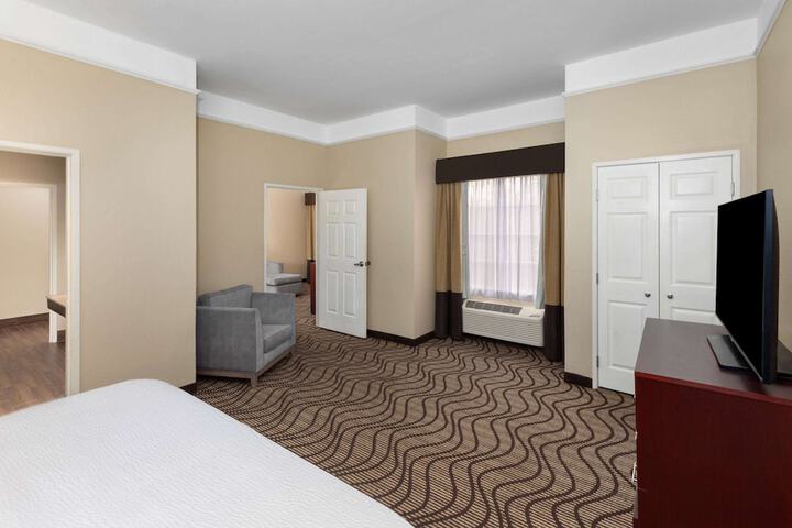 Room 29 of 40