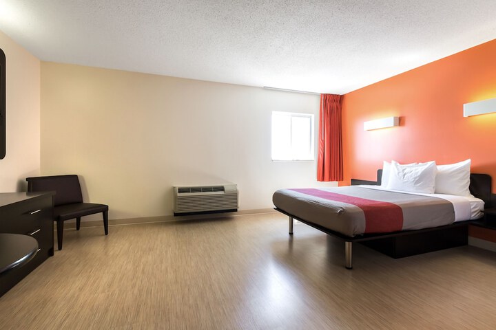 Room 48 of 75