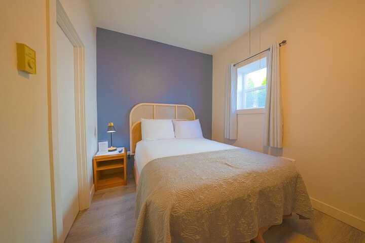 Room 21 of 60