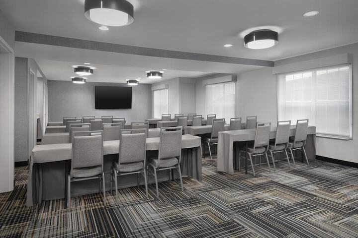 Homewood Suites by Hilton Newark-Cranford