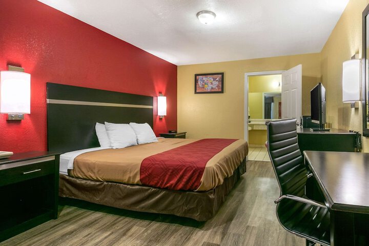 Room 21 of 27