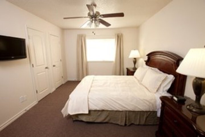 Room 12 of 33