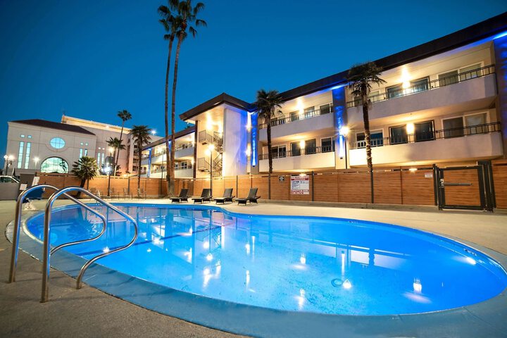 Studio 6 Suites – Stockton CA – Waterfront