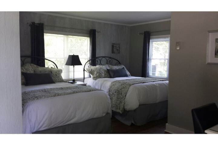 The Woodview Inn