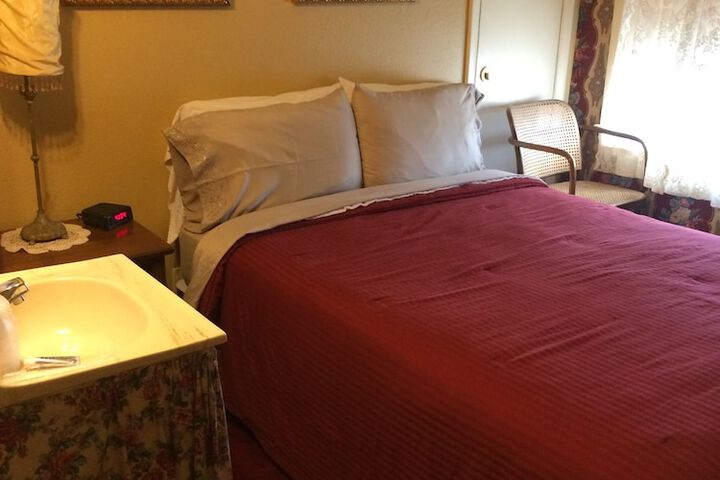 Room 45 of 82