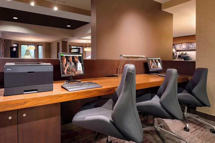 Courtyard by Marriott Akron Fairlawn