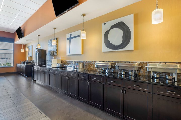 Best Western Plus North Platte Inn & Suites