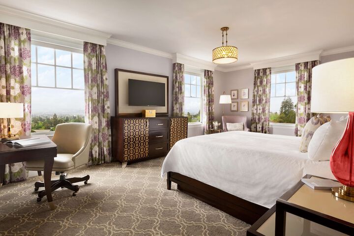 Room 40 of 135