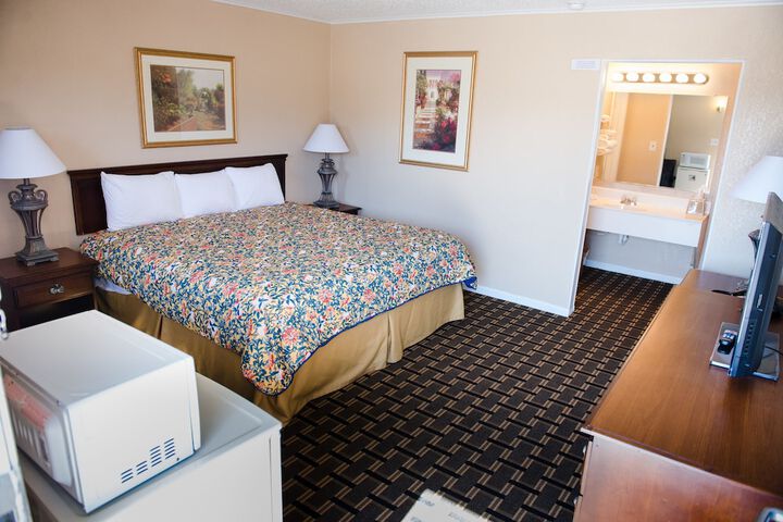 Room 105 of 126
