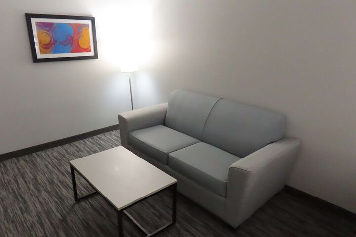 Room 23 of 38