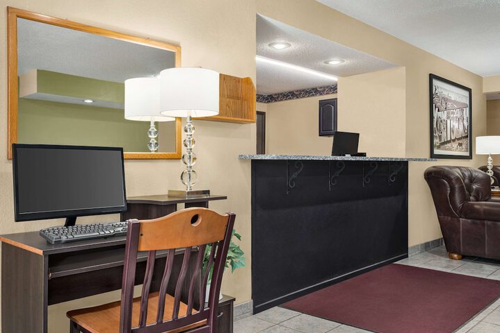 Business Center 45 of 45