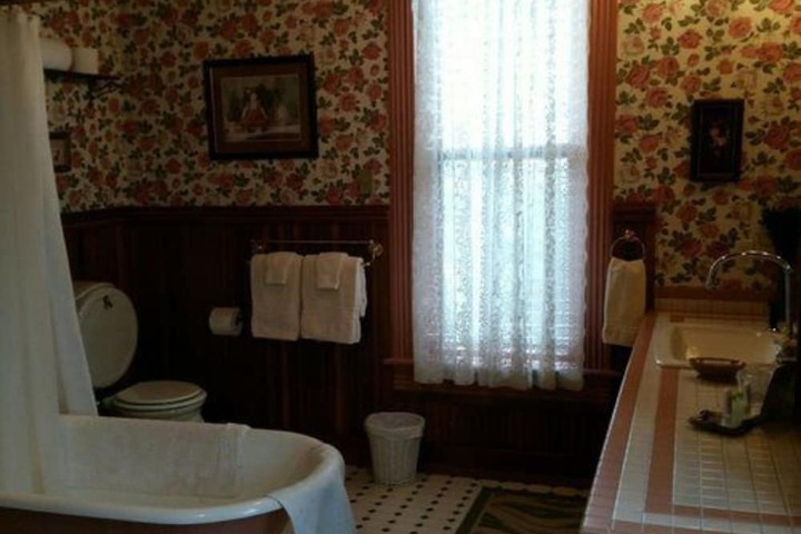 Room 24 of 26