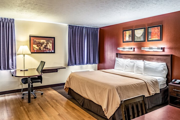 Red Roof Inn Columbus - Taylorsville / Edinburgh