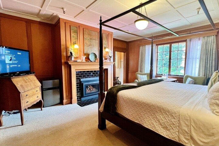 Room 22 of 68