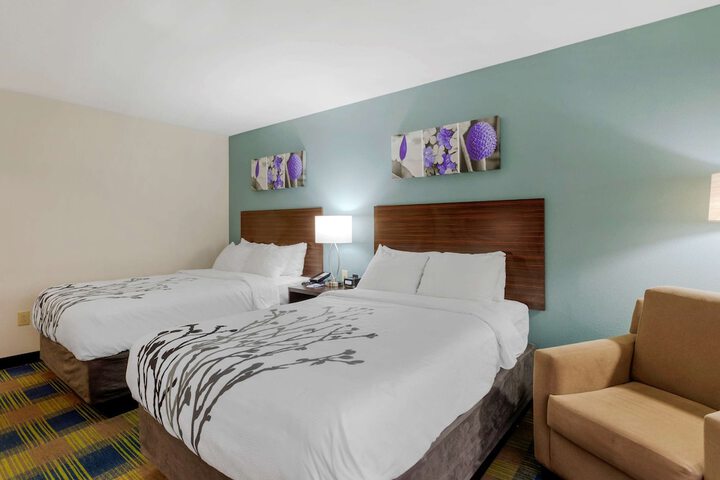 Room 17 of 40