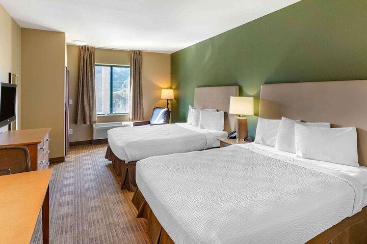 Room 8 of 30