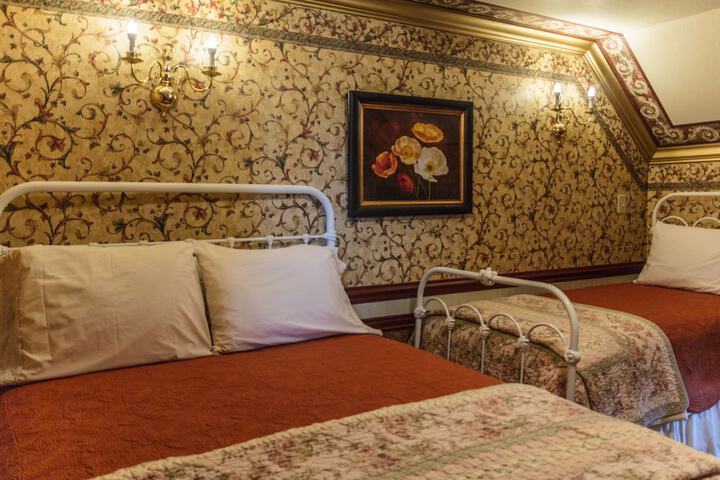 Room 29 of 223