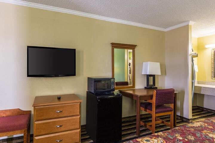 Rodeway Inn