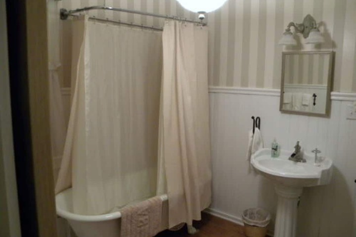 B & B at Oliver Phelps