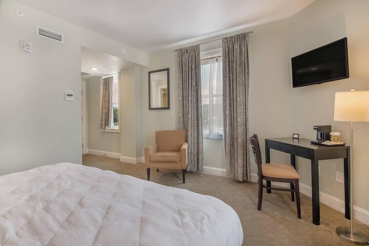 The Gin Hotel an Ascend Collection Hotel