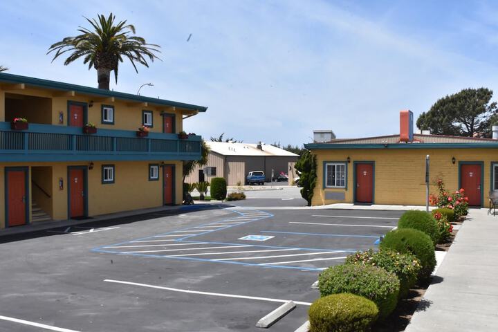 Hotel 8 of 41