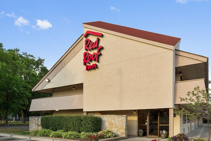 Red Roof Inn Detroit - Roseville / St. Clair Shores