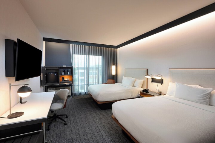 Room 14 of 23