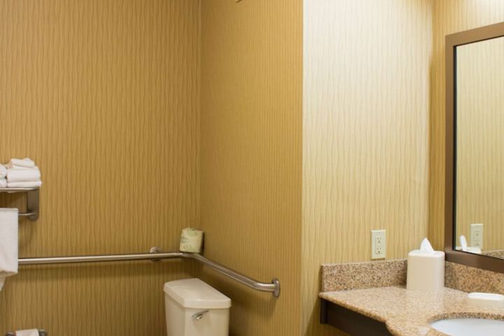 Room 46 of 69