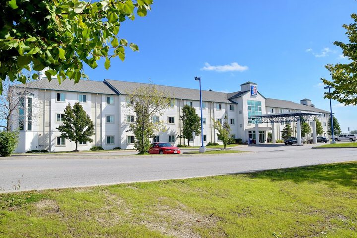Hotel 7 of 33