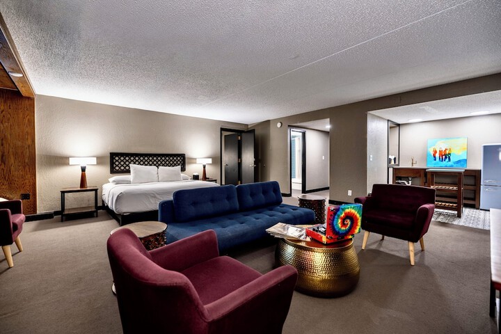 The Highlander Hotel Iowa City an Ascend Collection Hotel