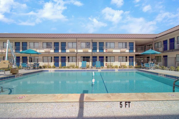 Motel 6 Venice FL