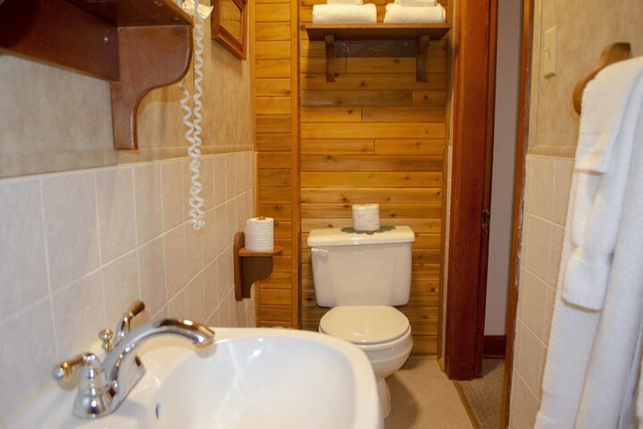 Crandell Mountain Lodge