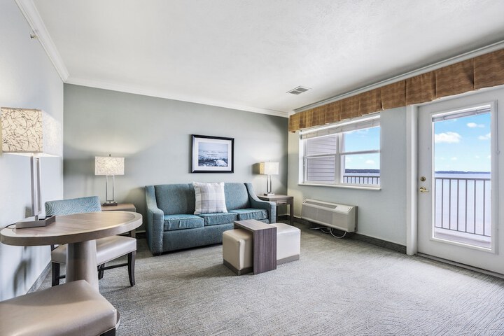 Room 43 of 149