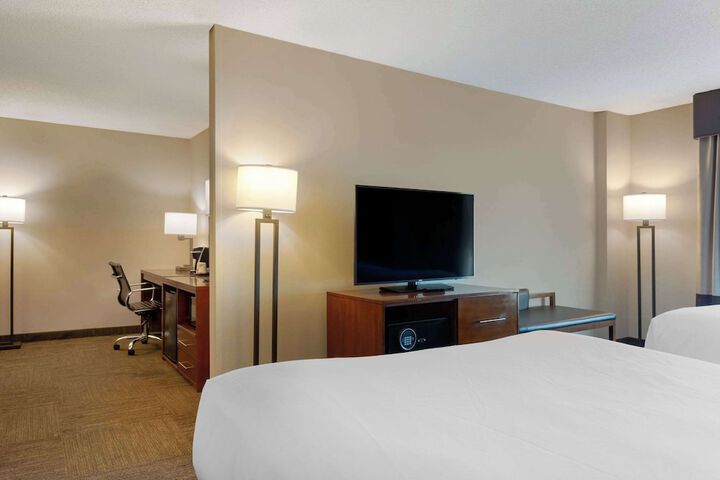 Room 6 of 36
